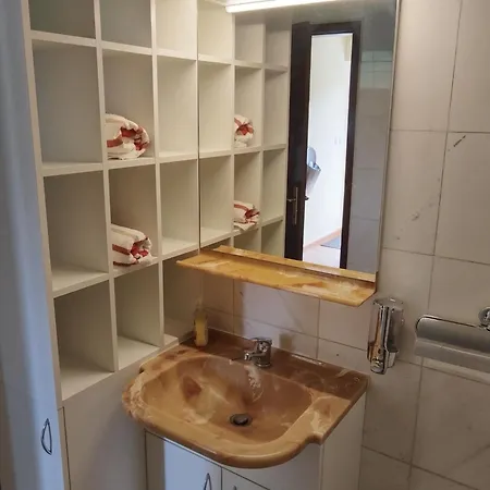 Apartma Grad *