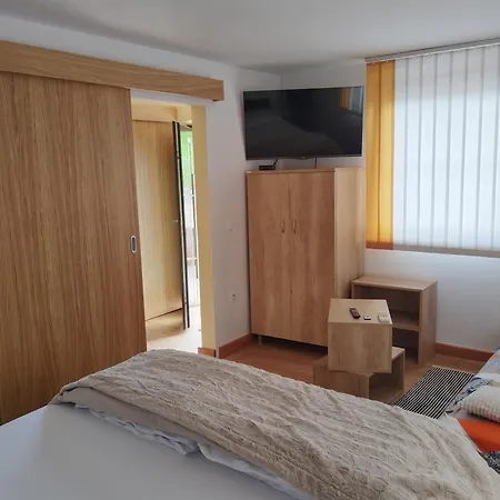 Apartment Apartma Grad *