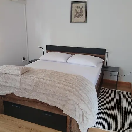 Apartma Grad